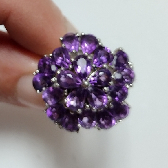 Sterling silver amethyst flower ring - Picture 3 of 9